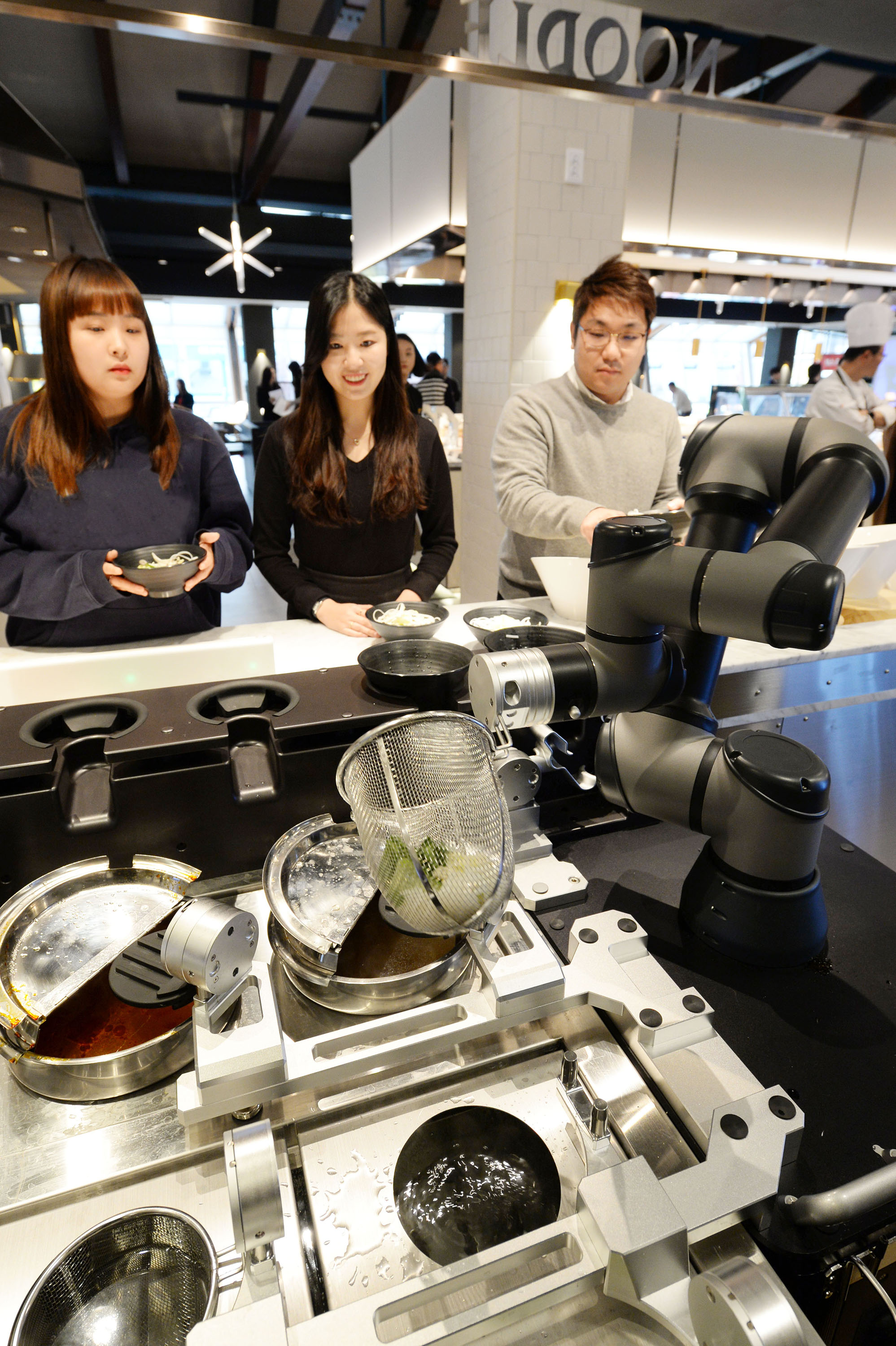 20191124 LG CLOI Chefbot - 와우테일