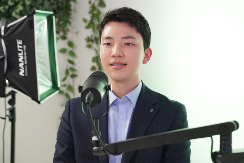 %EC%95%84%EC%8A%A4%ED%83%80 %ED%98%84%EC%9E%A5%EC%82%AC%EC%A7%84 1 - 와우테일