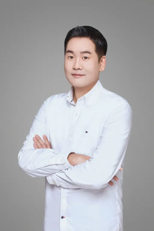 대표이사 신희성 이미지 - 와우테일