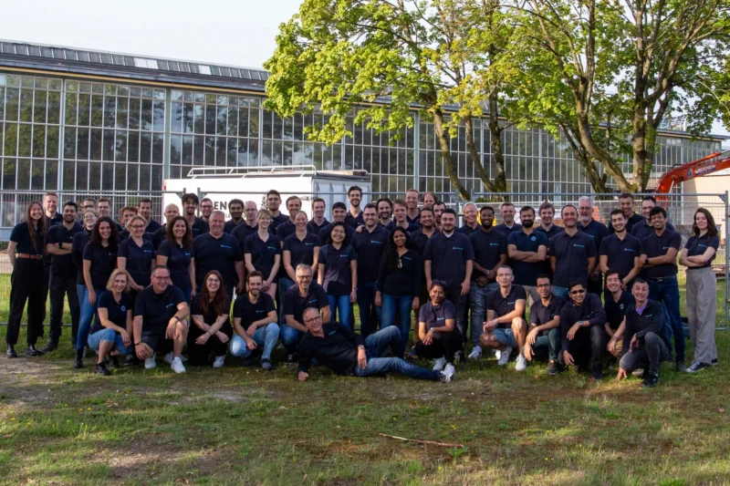 LeydenJar Group Photo Wide Cropped higher res 20230828 2048x1365 1 - 와우테일