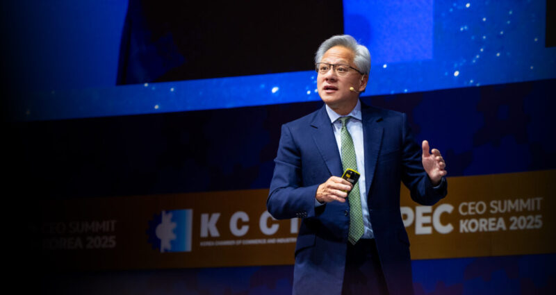 엔비디아, 한국에 GPU 26만장 공급…삼성·SK·현대차·네이버와 대규모 AI 인프라 구축 2 25 APEC Summit Korea Jensen HuangNvidia - 와우테일