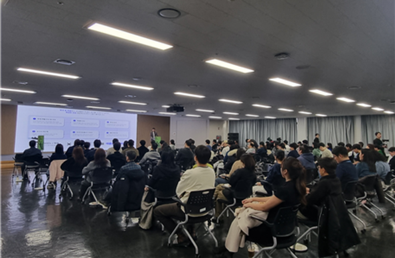 %EC%84%9C%EC%9A%B8%EC%B0%BD%EC%97%85%ED%97%88%EB%B8%8C %EA%B3%B5%EB%8D%95 %EC%9A%B0%EC%88%98%EA%B8%B0%EC%97%85 %E2%80%98%ED%95%9C%EA%B5%AD%EA%B5%90%EC%9C%A1%ED%8C%8C%ED%8A%B8%EB%84%88%EC%8A%A4%EA%B0%80 %EC%84%B1%EA%B3%BC %EB%B0%9C%ED%91%9C%EB%A5%BC %ED%95%98%EA%B3%A0 %EC%9E%88%EB%8B%A4 - 와우테일