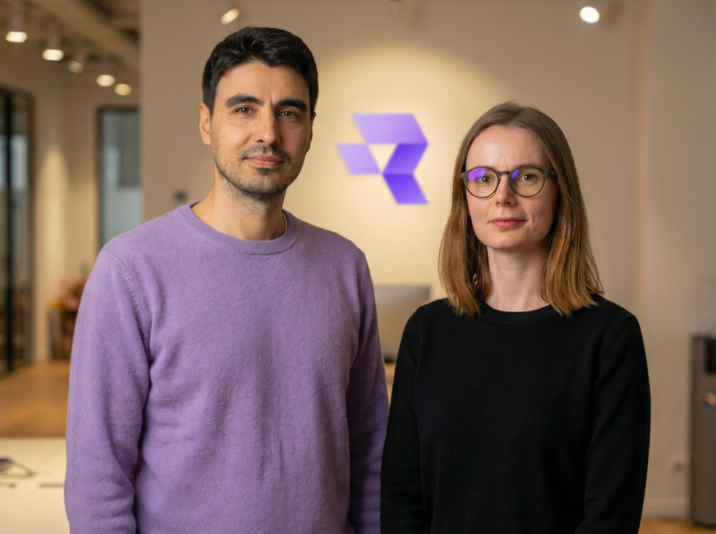 Runware co founders Flaviu Radulescu l and Ioana Hreninciuc - 와우테일
