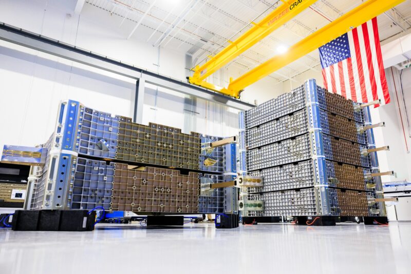 Sierra Space T2 Stacked Web - 와우테일